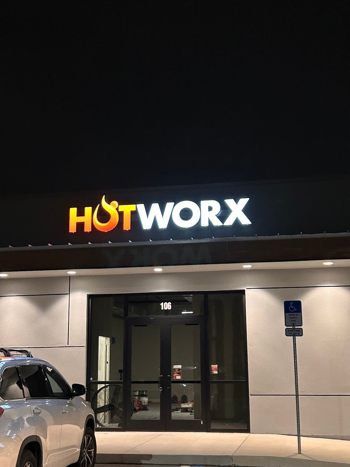 HOTWORX - Melbourne, FL - Space Coast