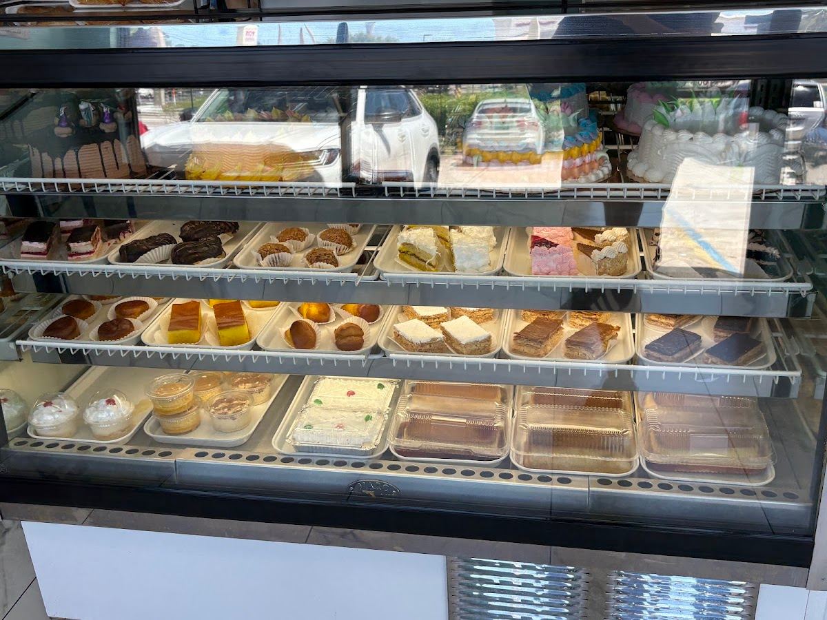 La Catalana Café Bakery
