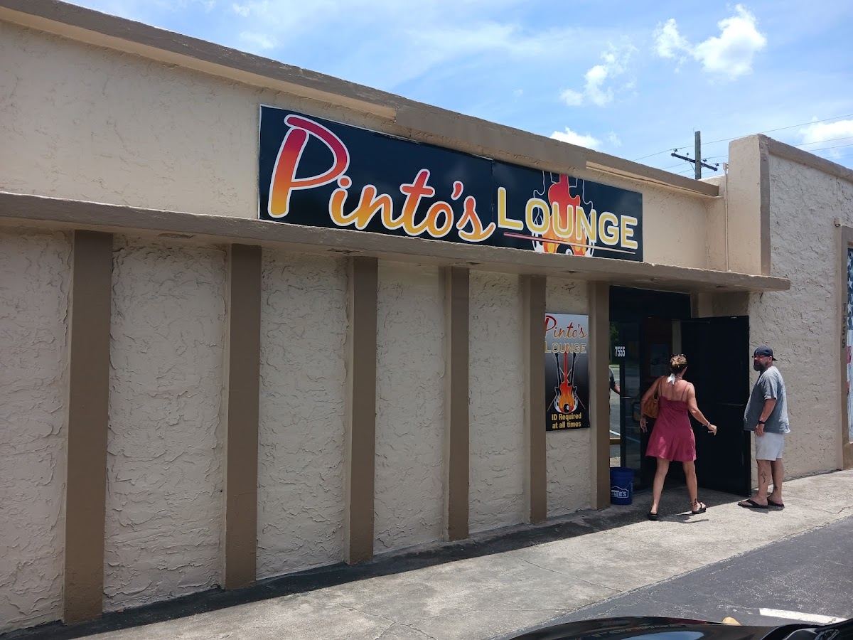 Pinto's Lounge