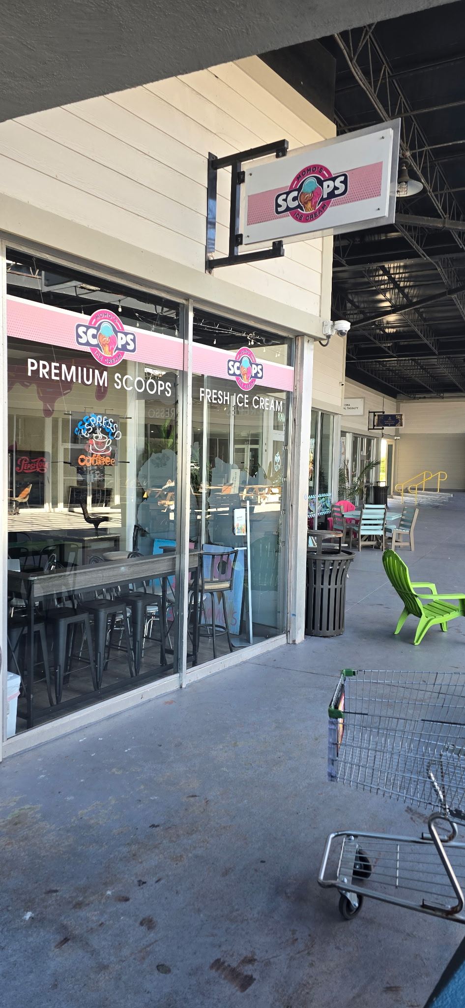 Scoops Ice Cream & Cafe