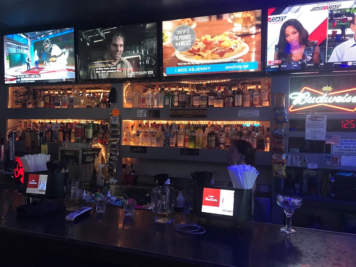 Slide Inn Bar & Grill
