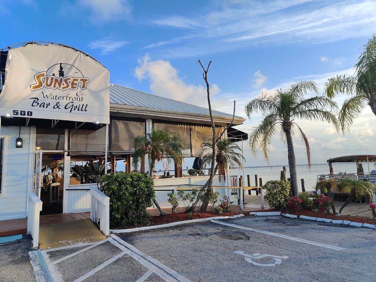 Sunset Cafe' Waterfront Bar & Grill
