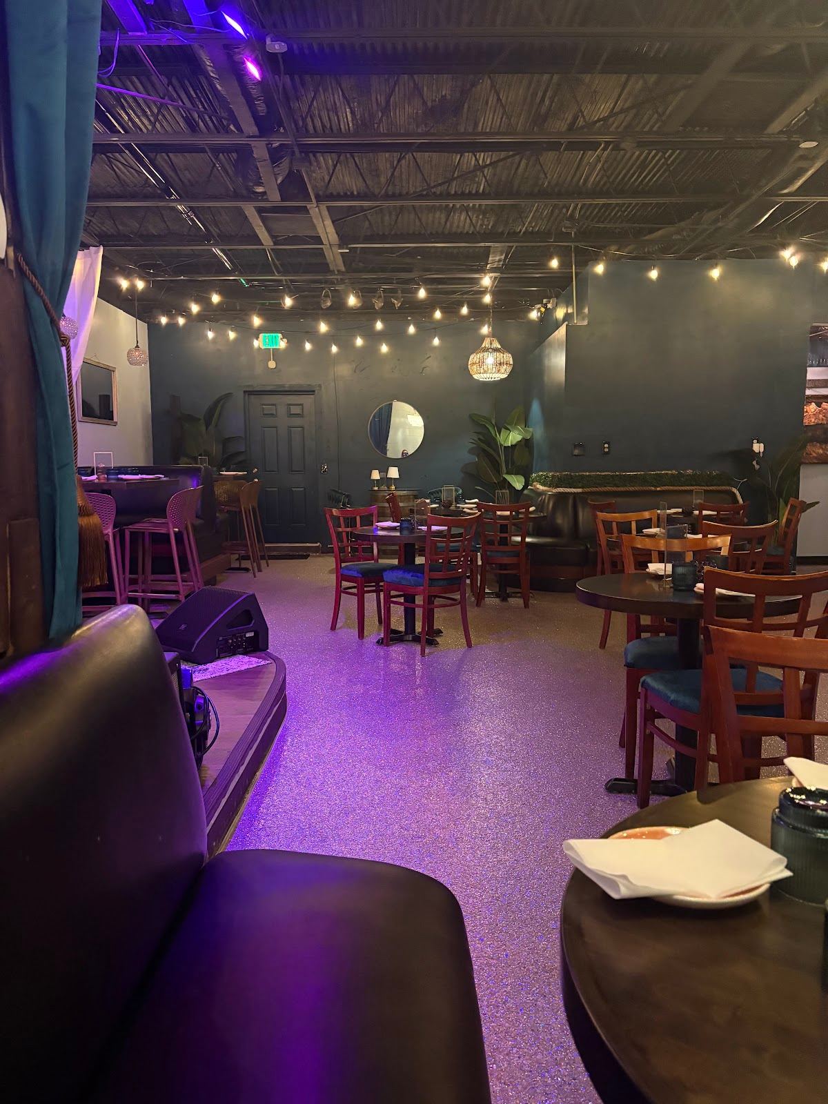 The Mermaid House Cafe & Wine Bar