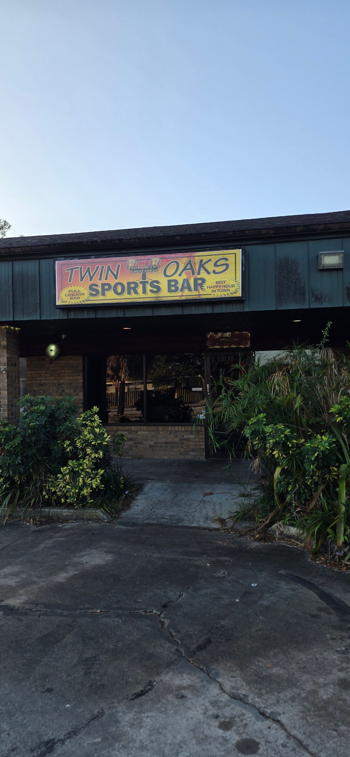 Twin Oaks Bar