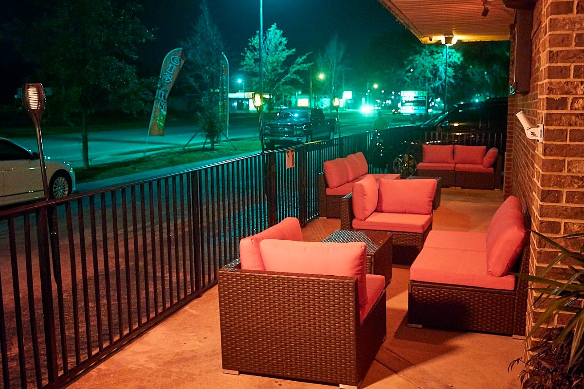 Twisted Rooster Bar