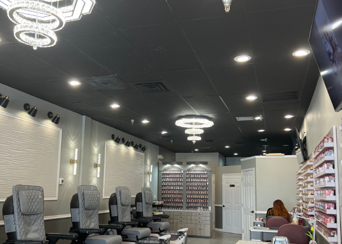 Vivian Nails & Spa