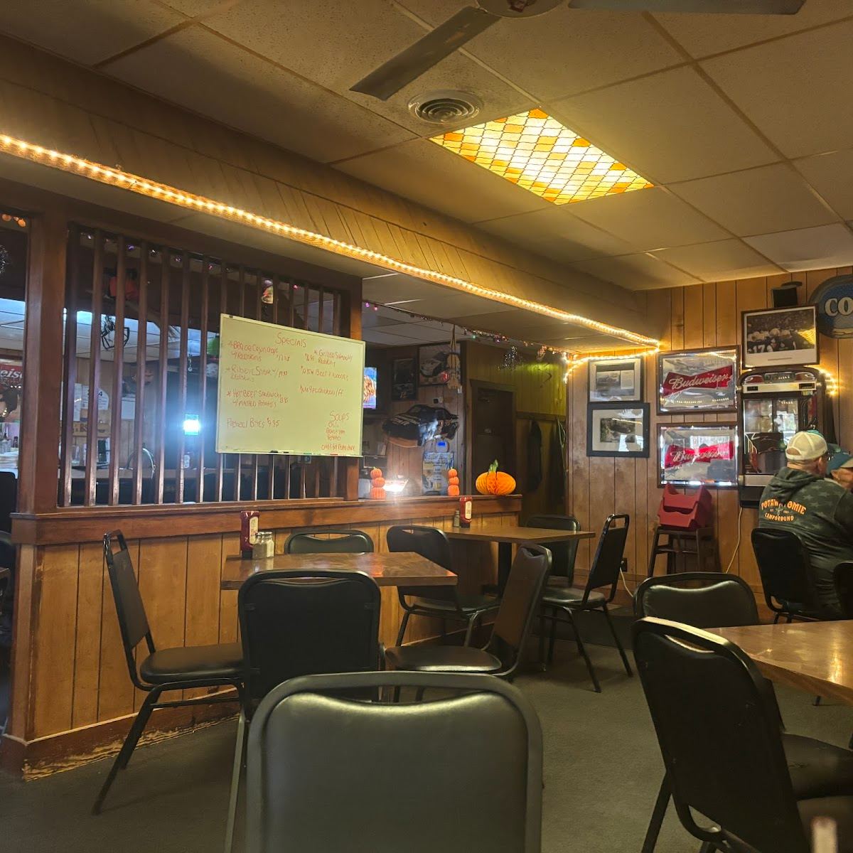 Barney's Bedford Bar