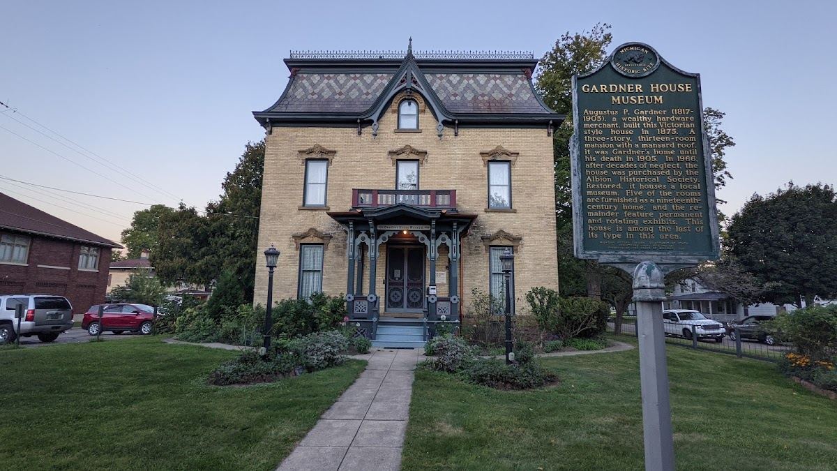 Gardner House Museum