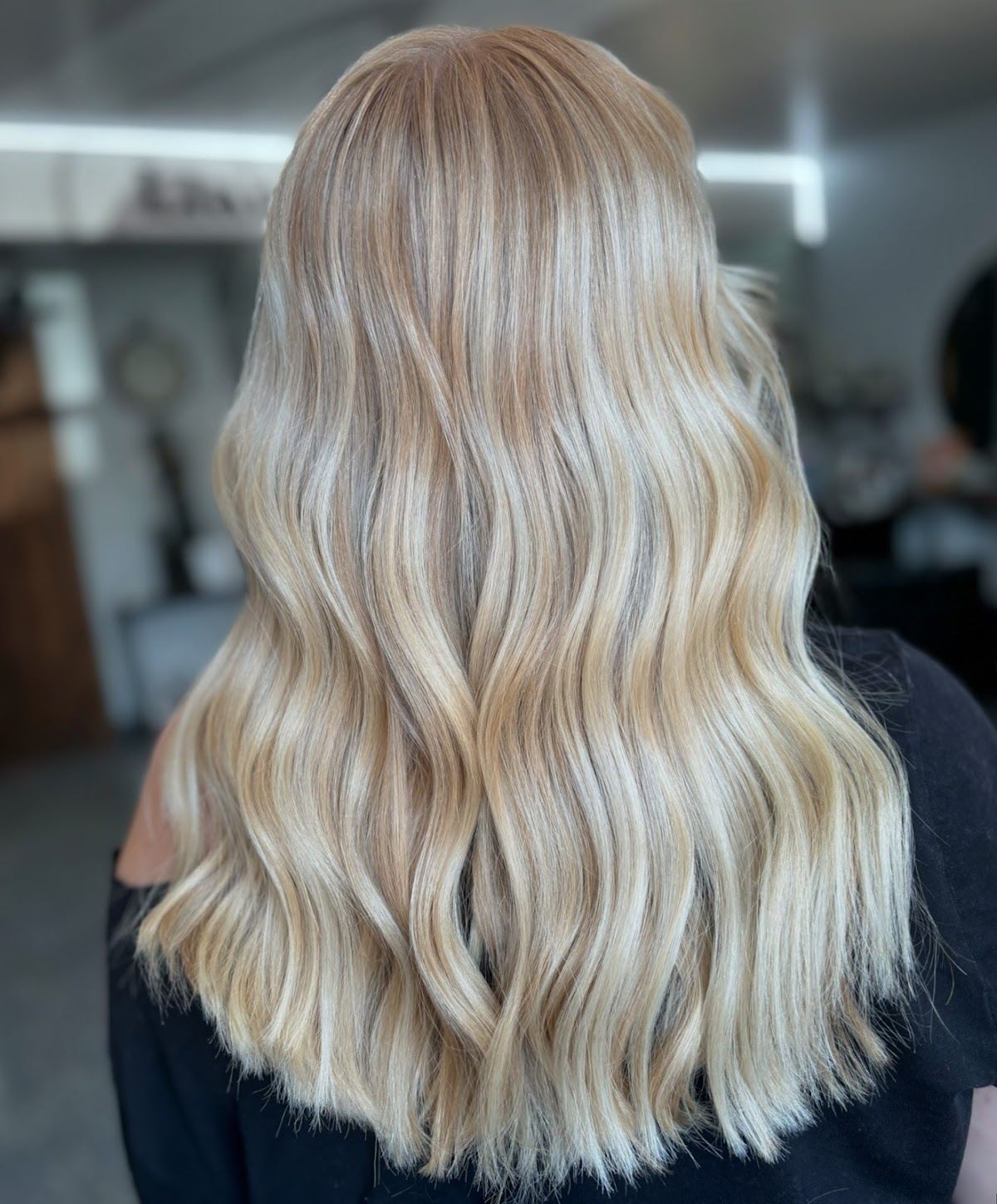 Liana Kalon - Salon Studio