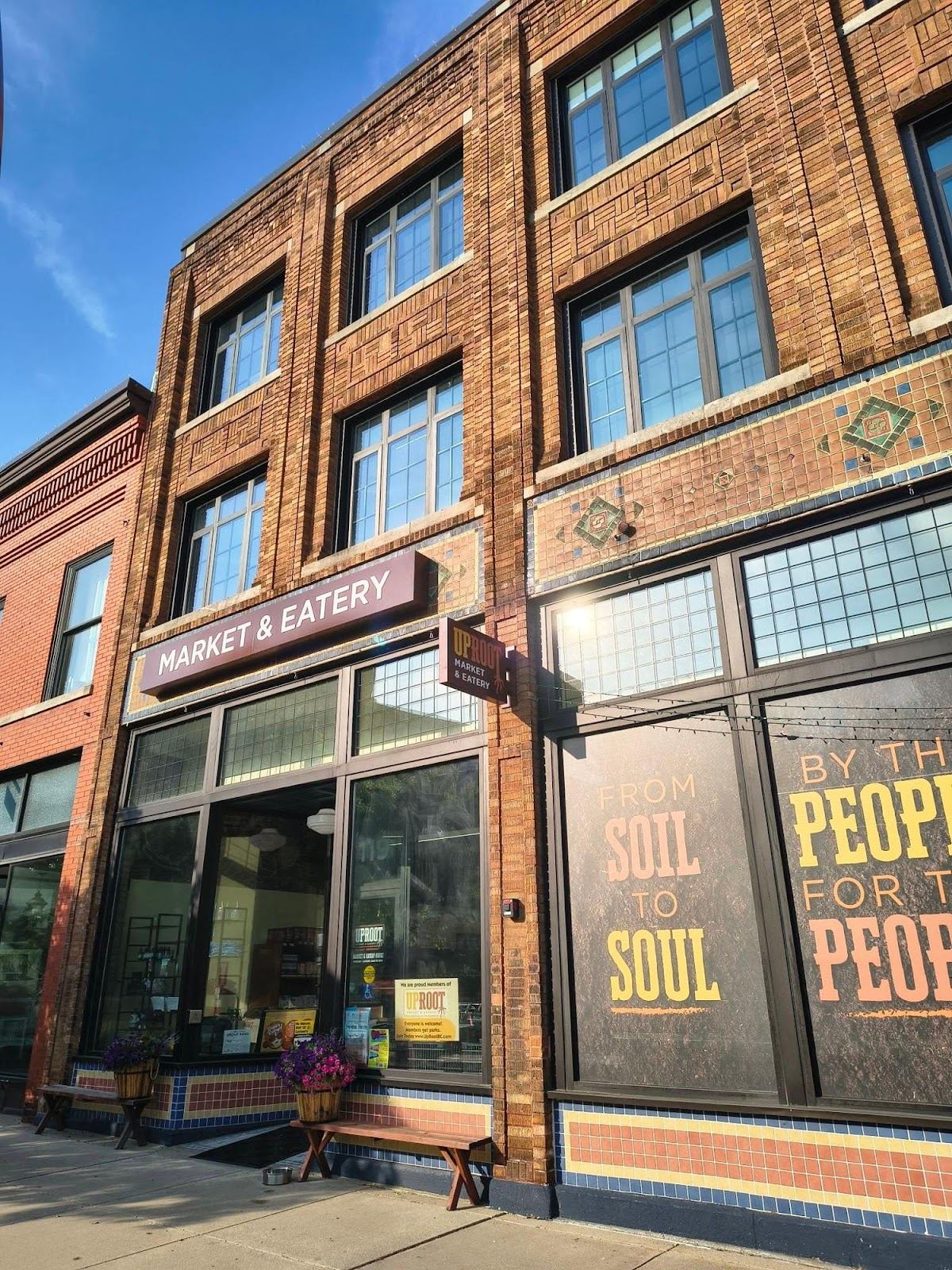 UpRoot Market & Eatery