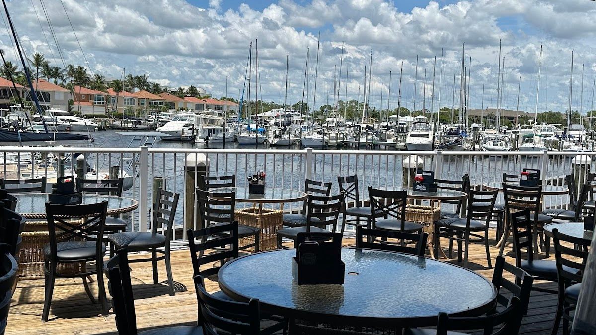 Cass Cay Restaurant & Bar