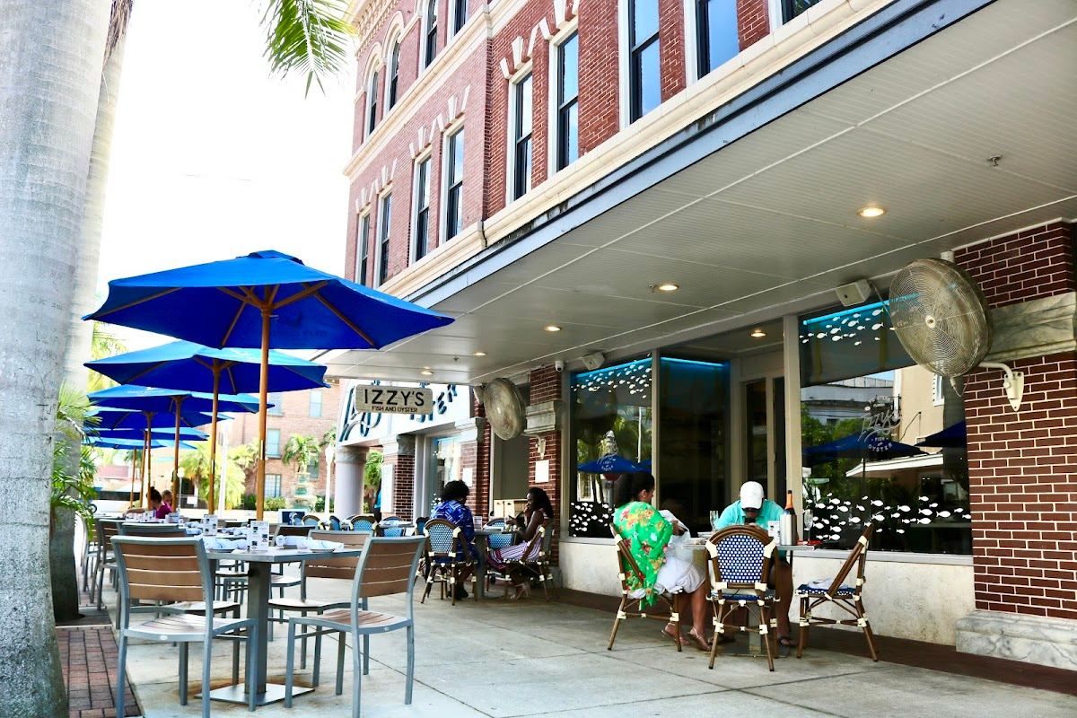 Izzy's Fish & Oyster