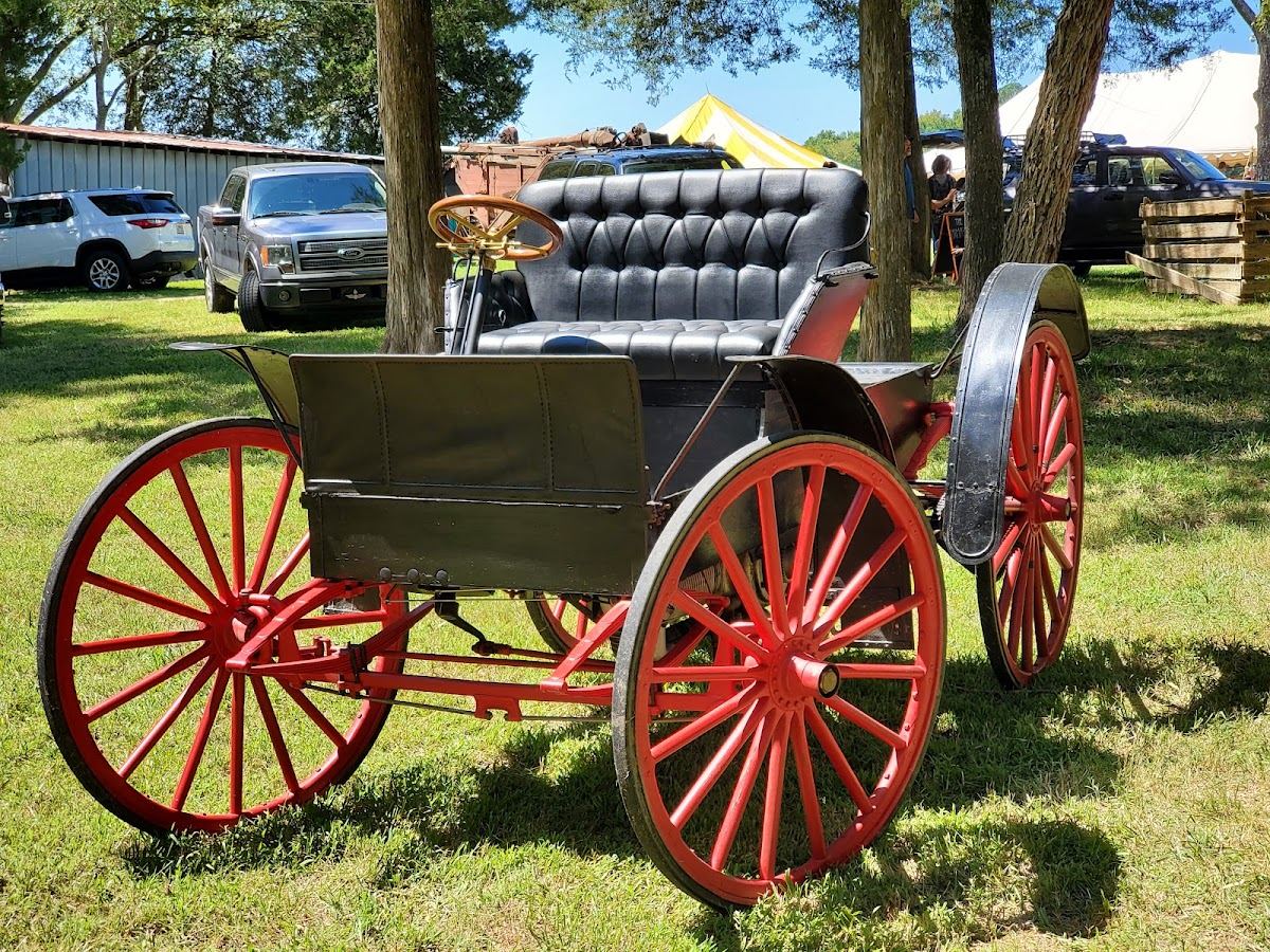 Heritage Farm Park