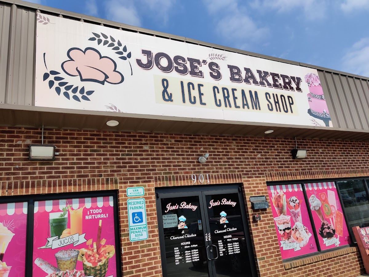 Jose's Bakery & Ice Cream