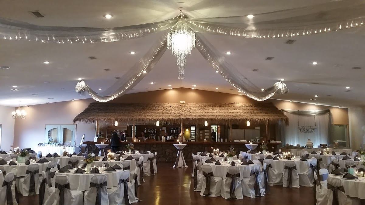Bretz Wildlife Lodge & Winery