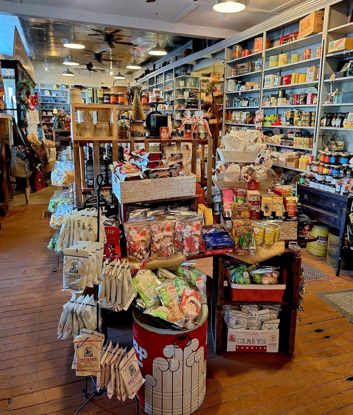 Pocahontas Mercantile and Sweet Shoppe