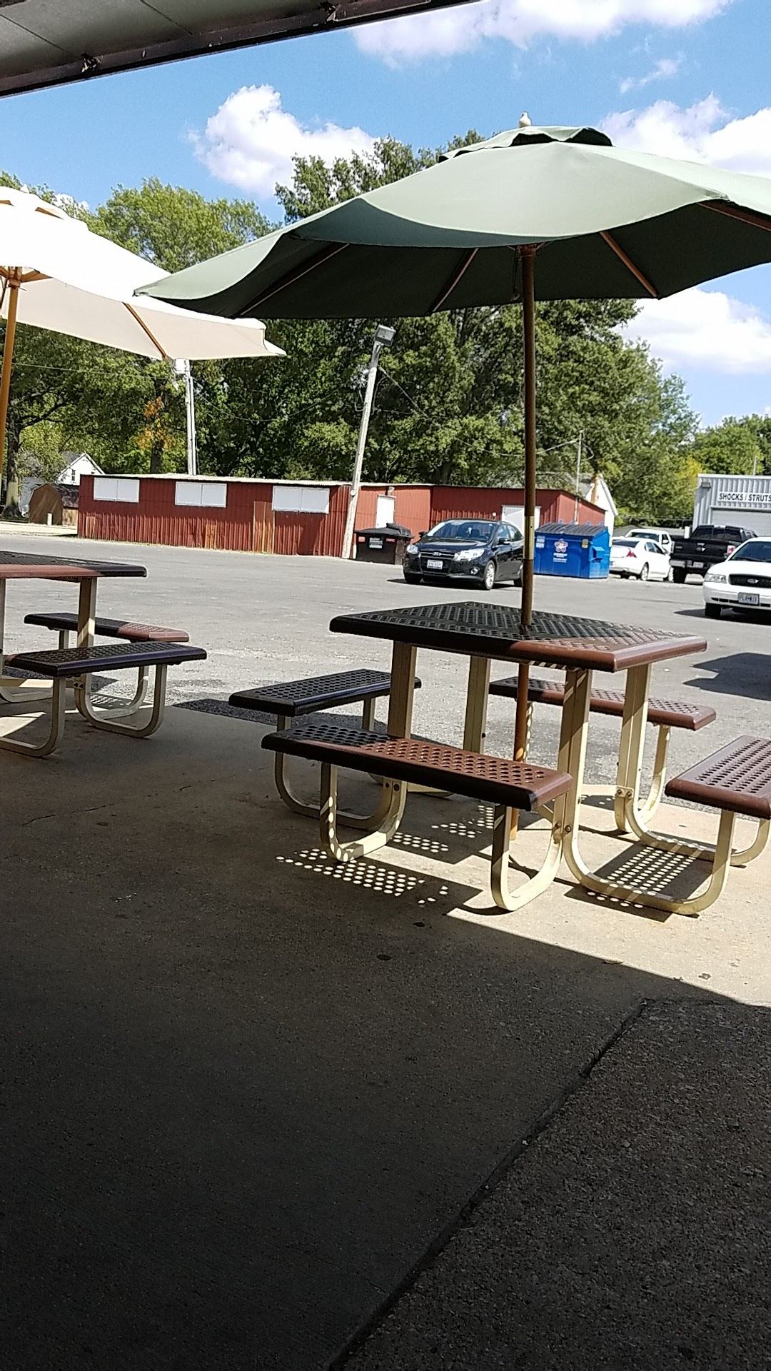 Wally's Drive-In