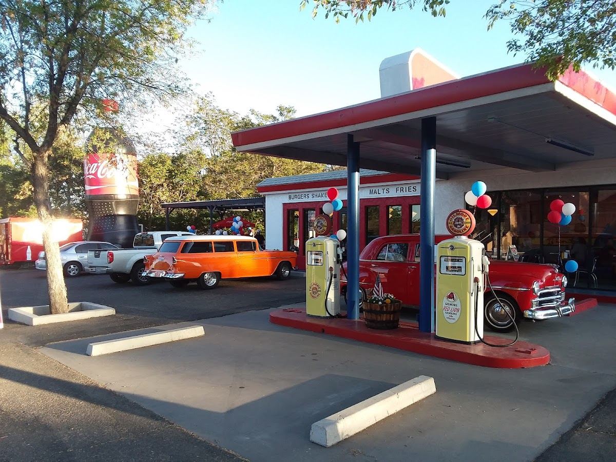 Bing's Burger Station