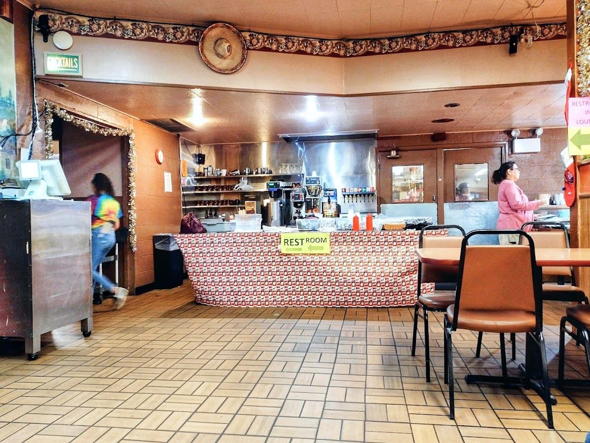 Falcon Restaurant & Lounge