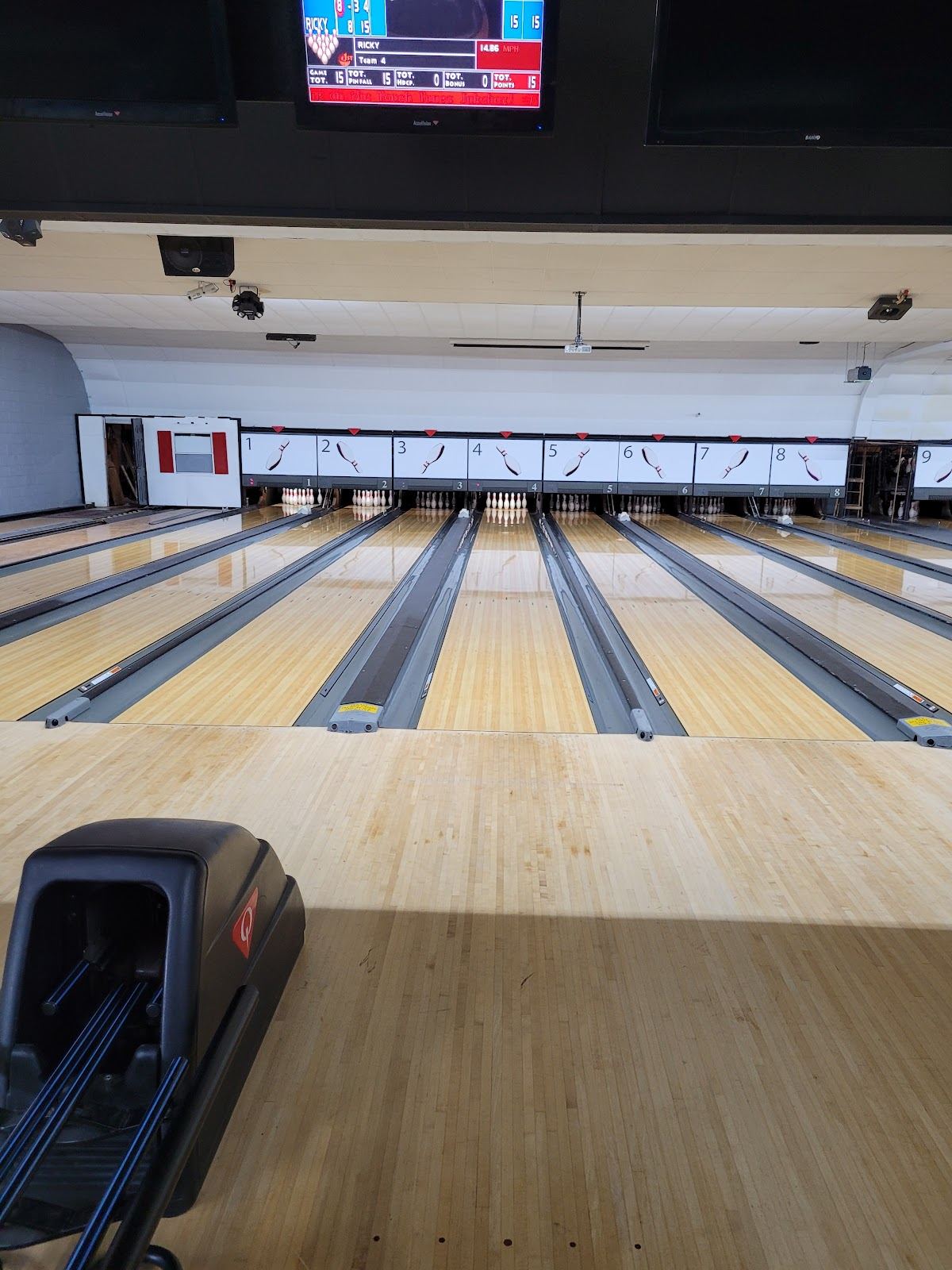 Riverside Lanes