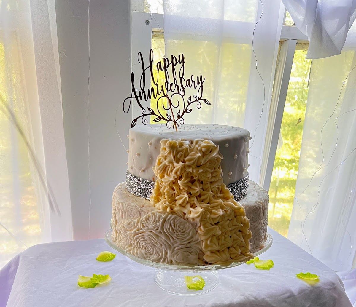 Royal Sweets and Treats LLC