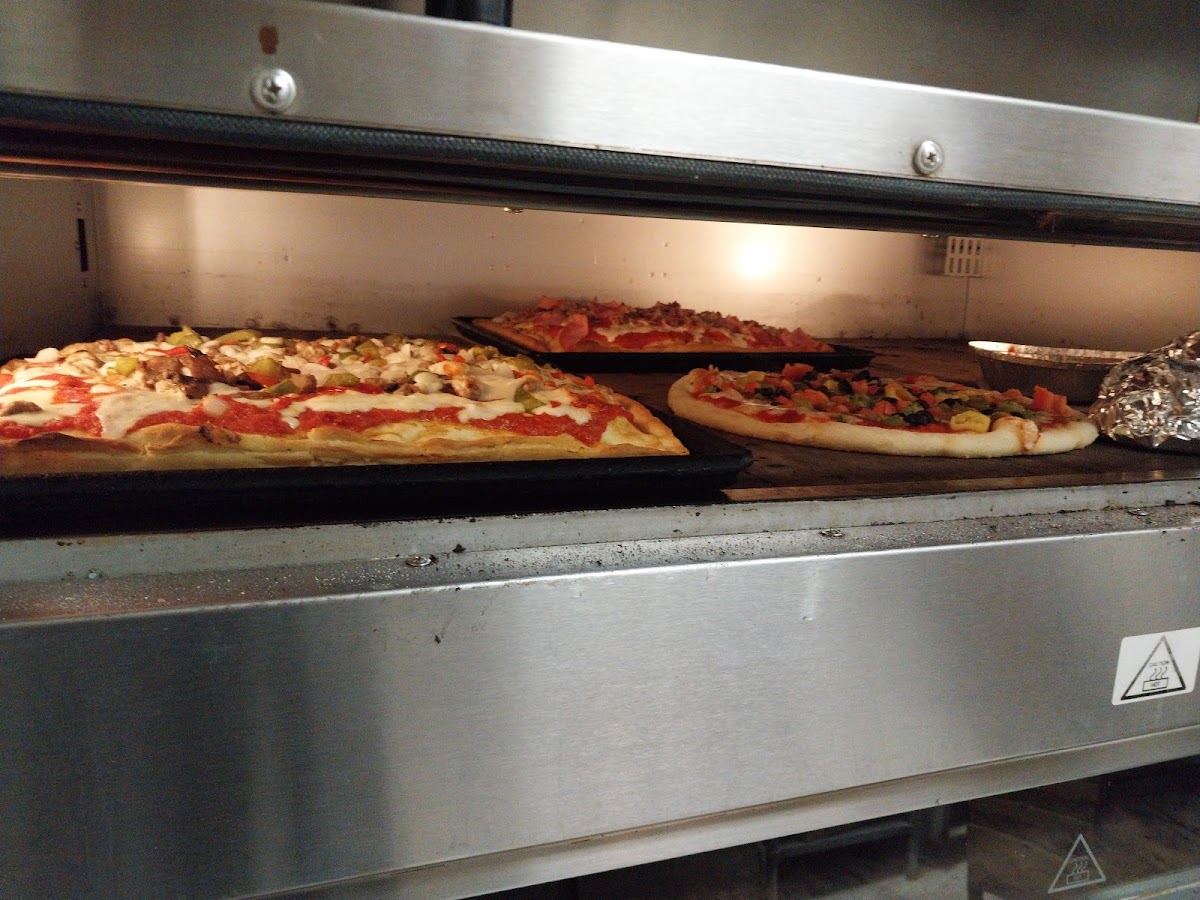 Village's Pizza