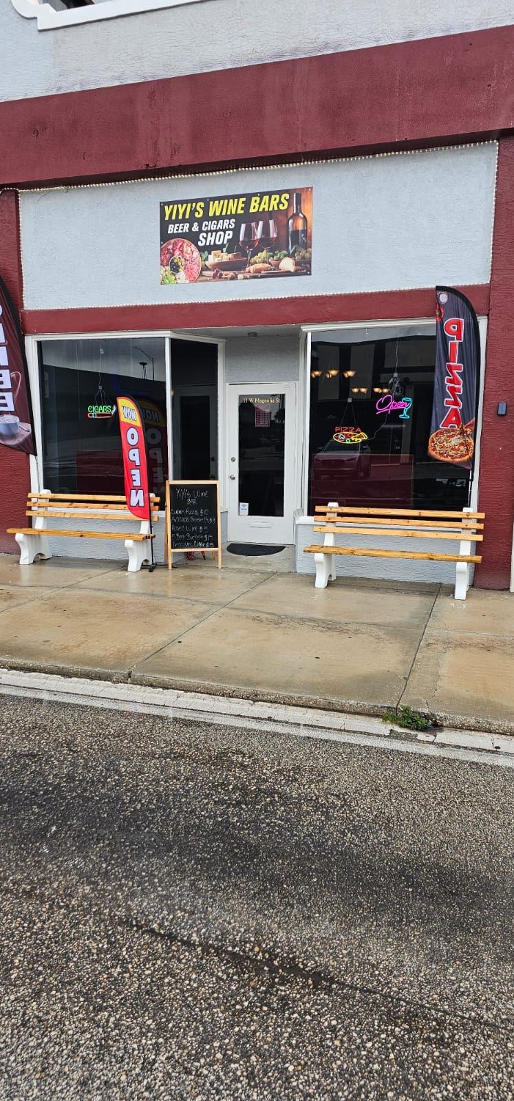 Yiyis Restaurant Bar