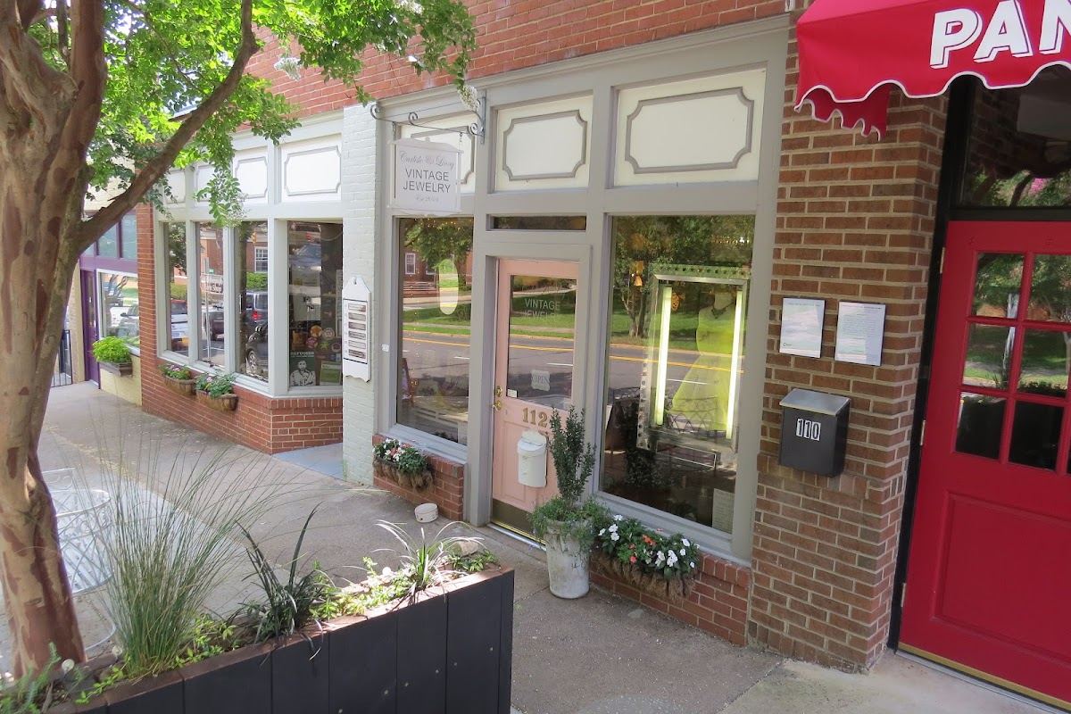 Carlisle & Linny Vintage Jewelry