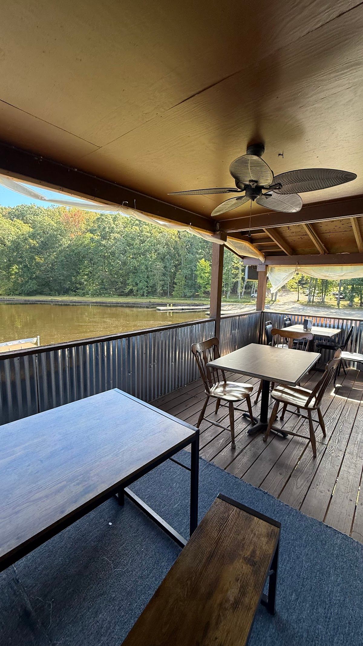 Lake Holt Lakeside Grill