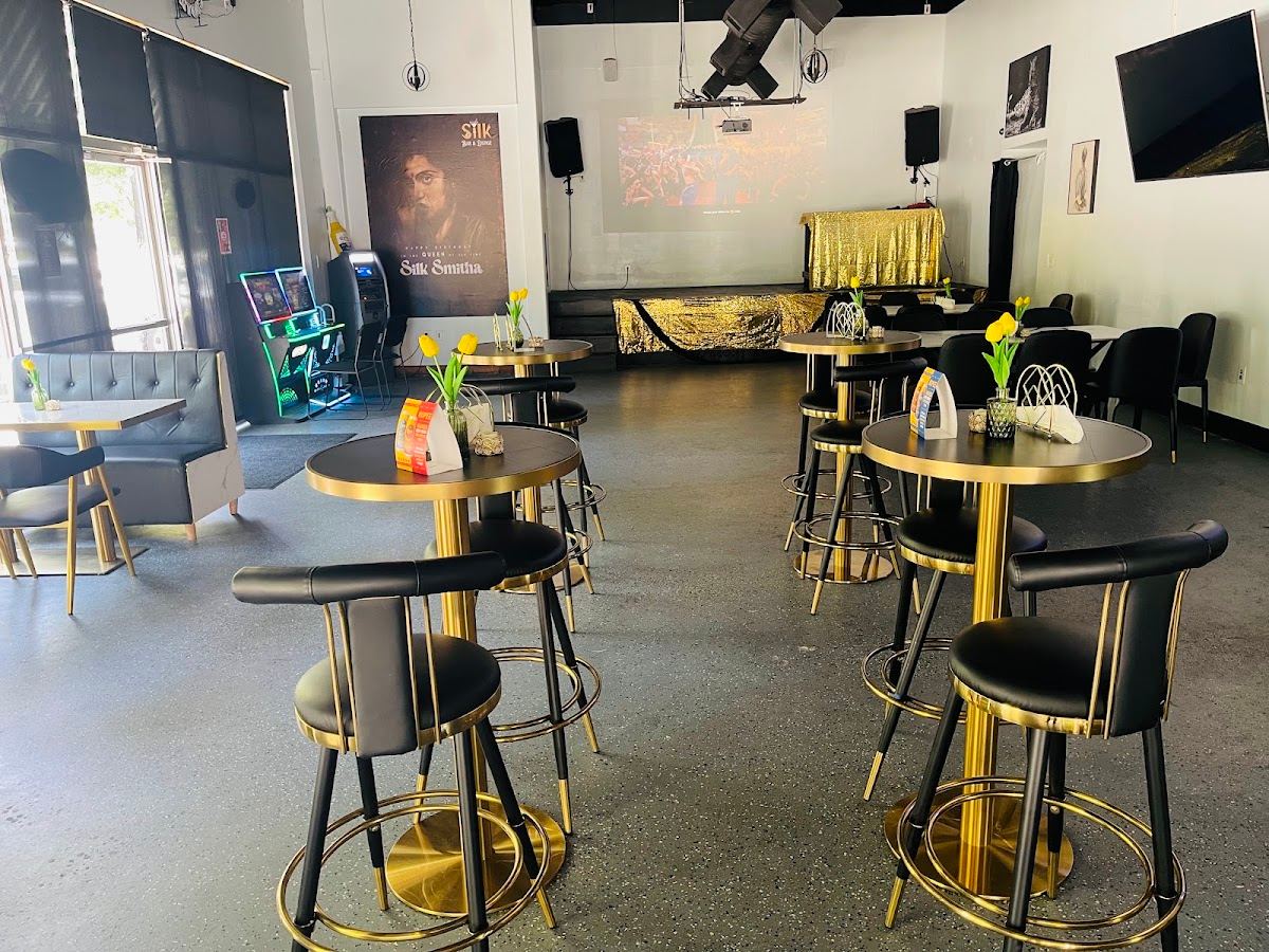 Silk Bar & Hookah Lounge