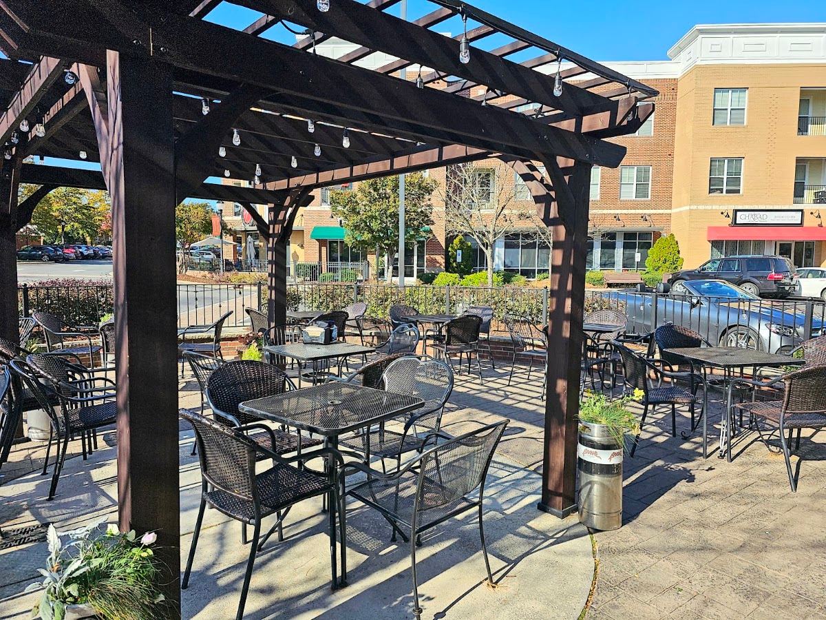 Woody's Sports Tavern & Grill