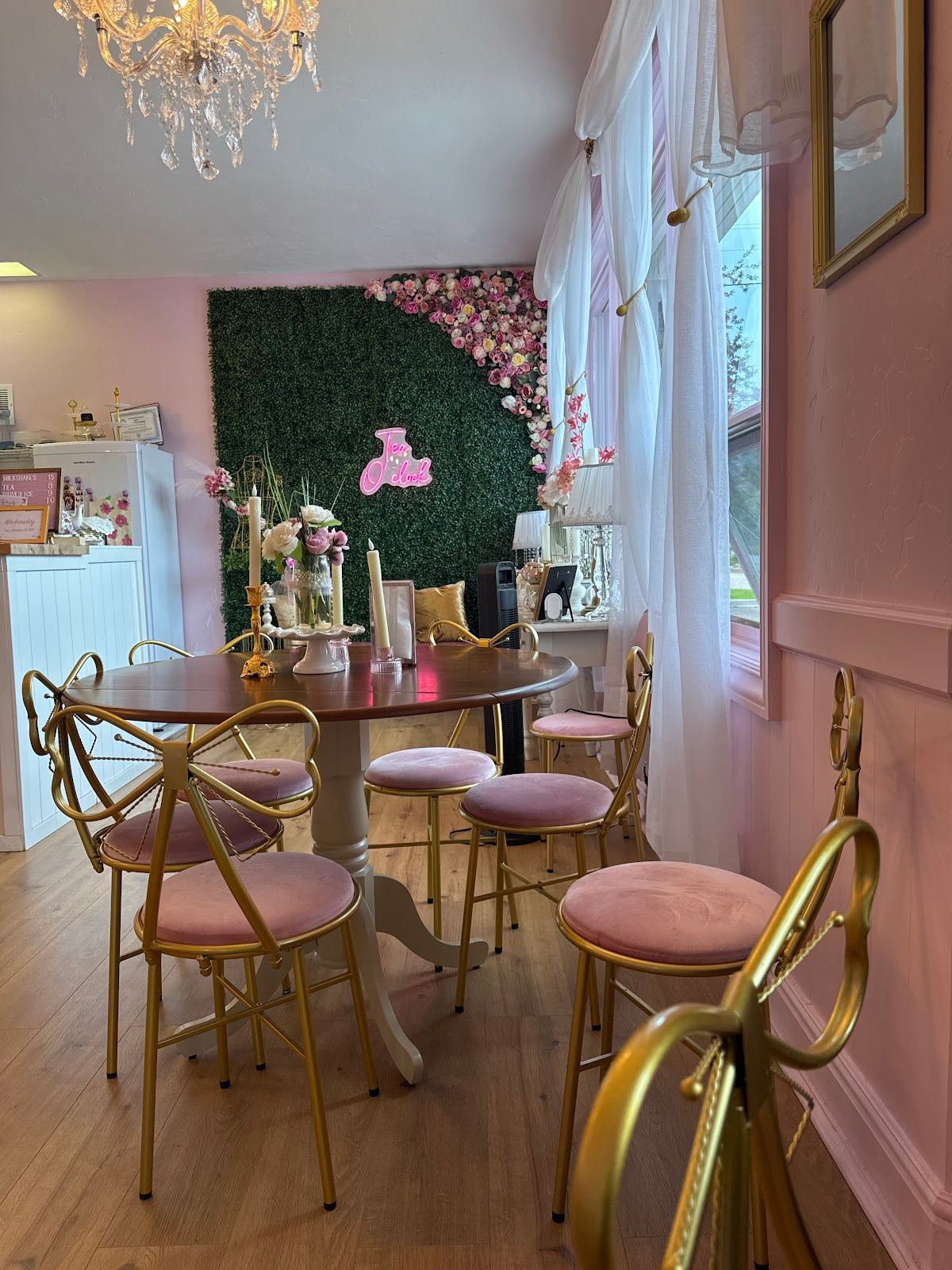 The Tea Party by Little Stars Cakery