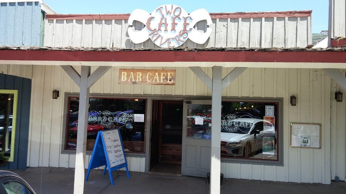 Two Rivers Bar & Cafe