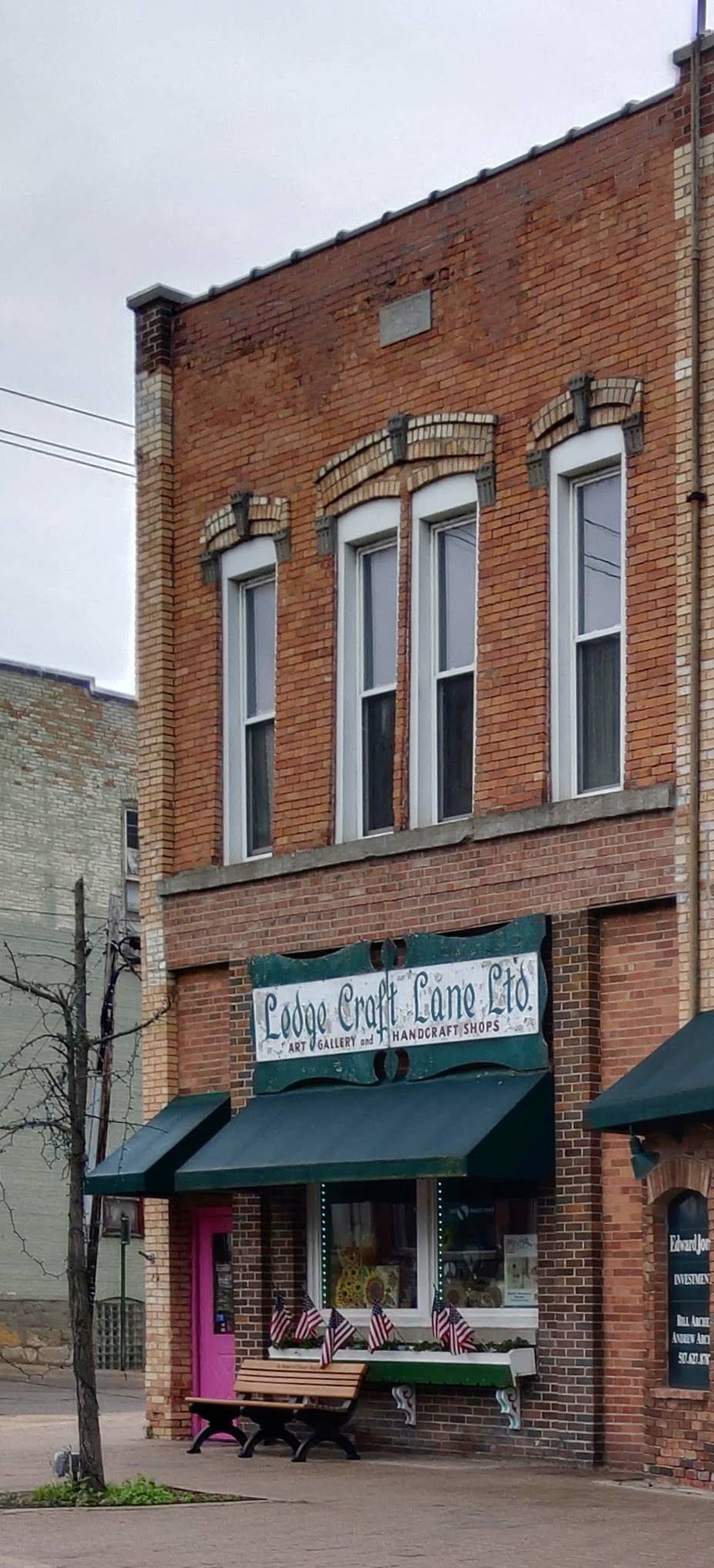 Ledge Craft Lane