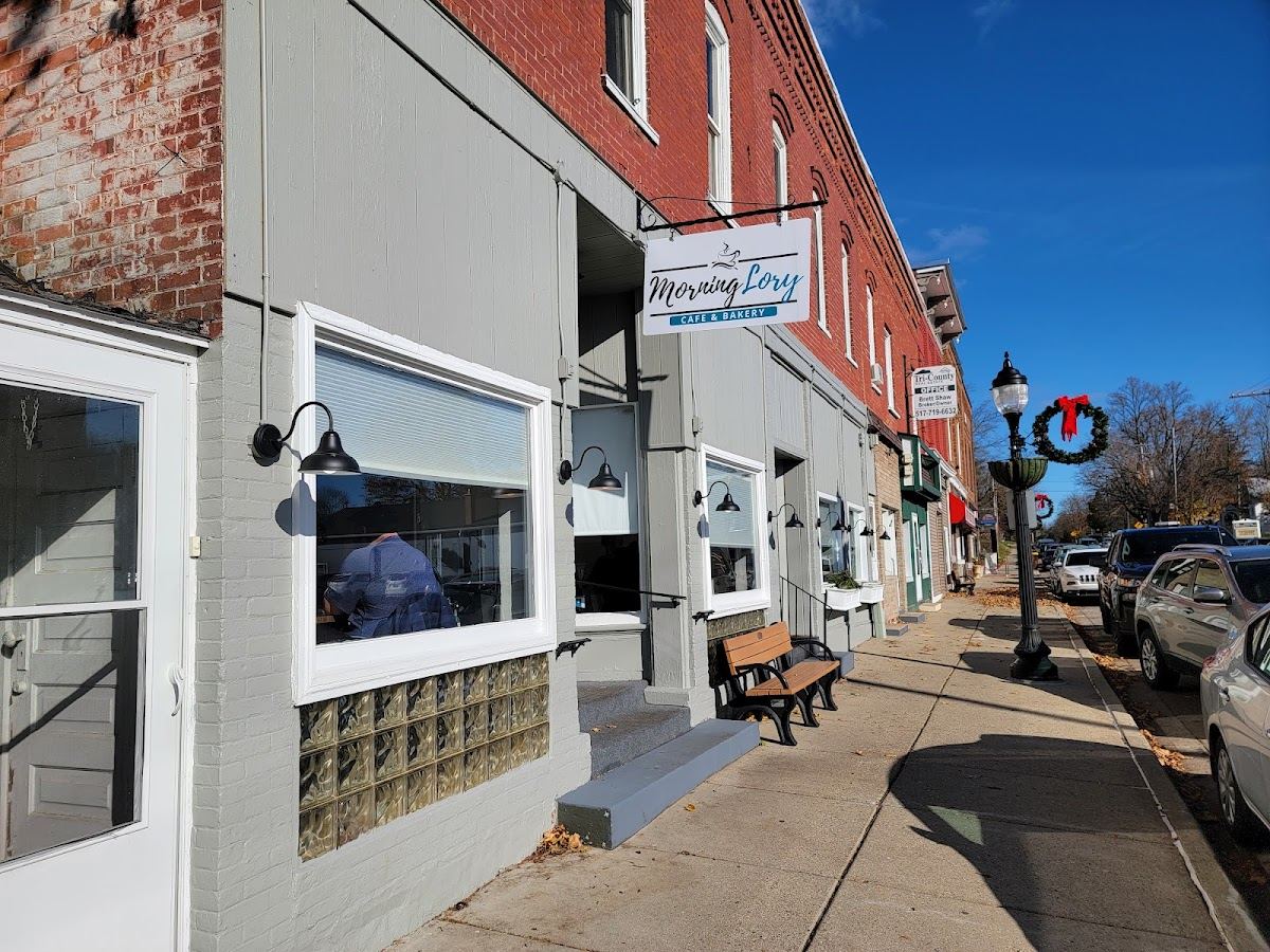MorningLory Cafe & Bakery