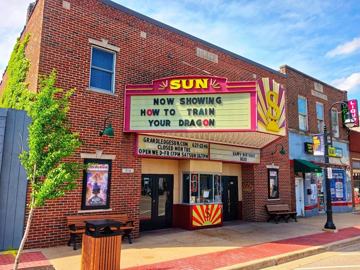 Sun Theatre