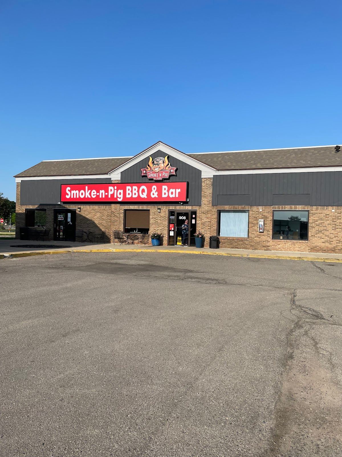 The Smoke N' Pig BBQ