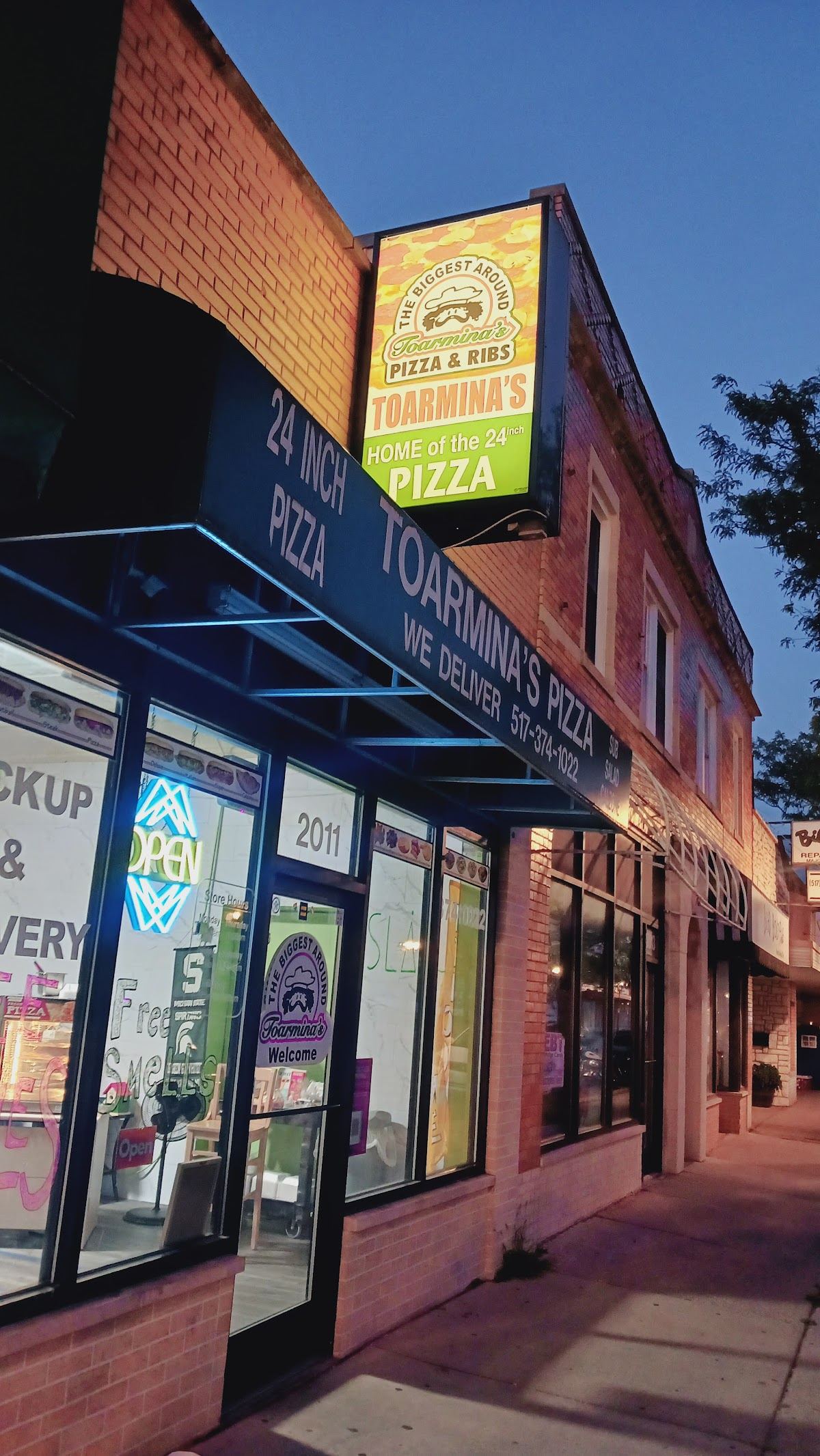 Toarmina's Pizza | Lansing