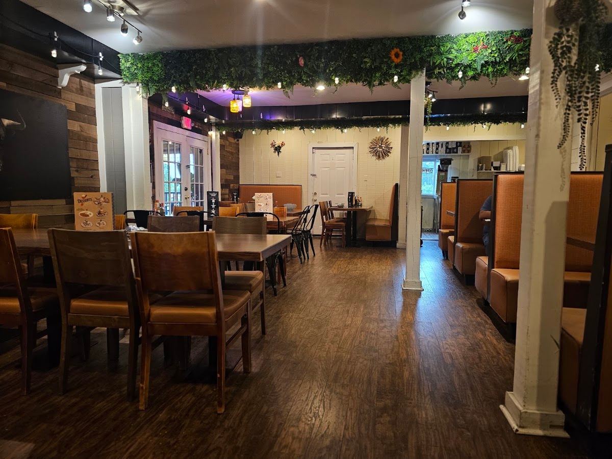 Agaves Bar & Grill
