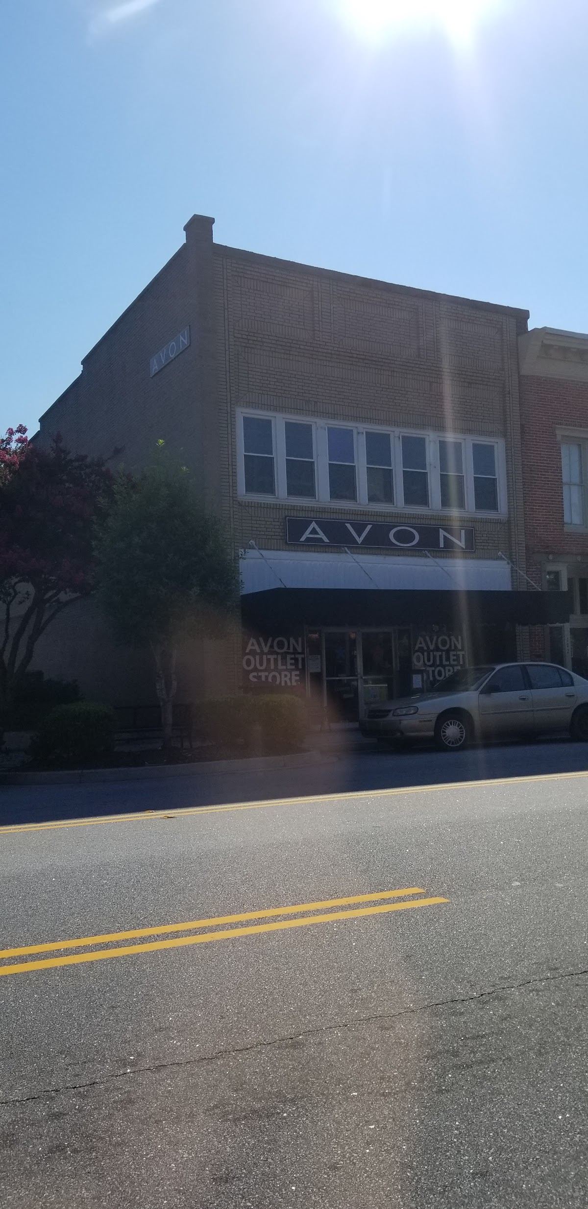 Avon Outlet & Boutique