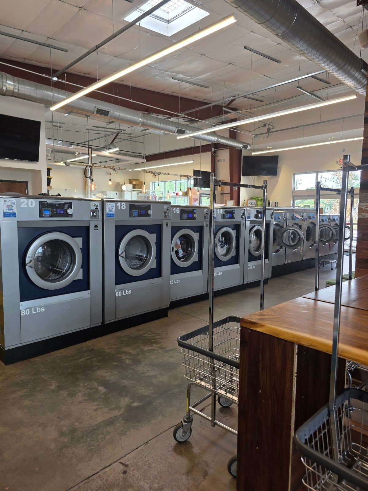 Green Laundry Lounge