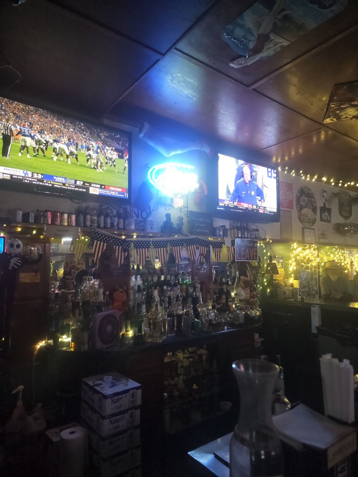 Lennie's Main Street Pub