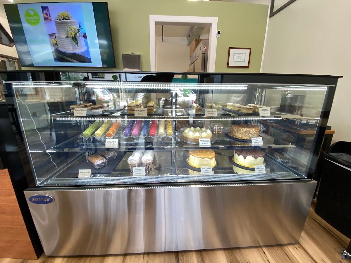 Pistachio Cakery