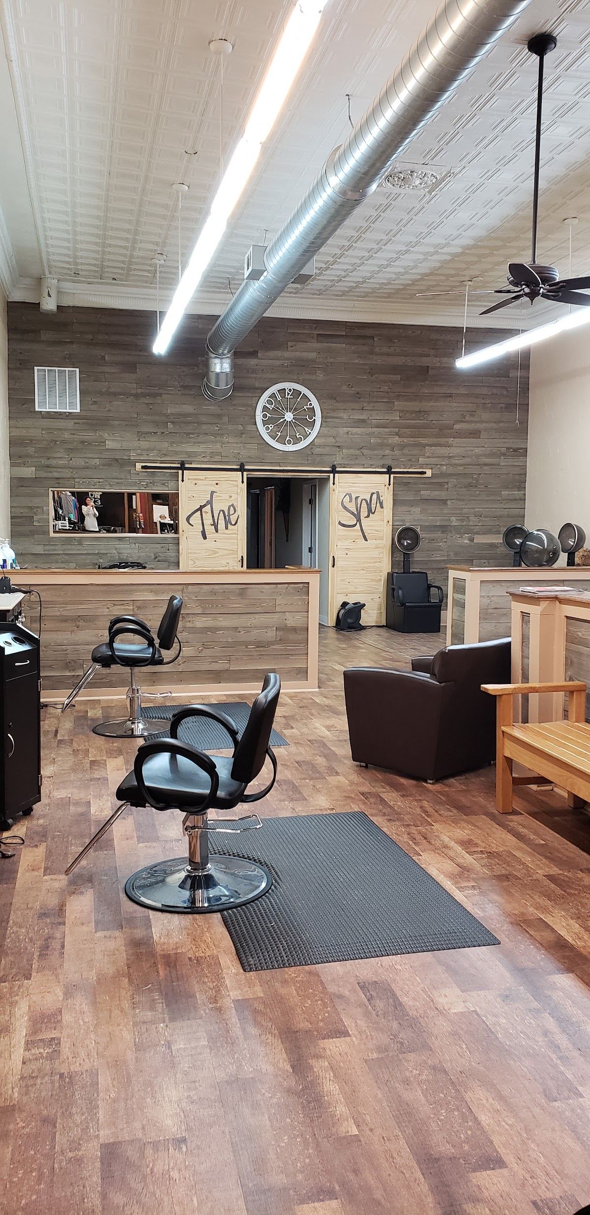 Detail's Salon 73 and Spa