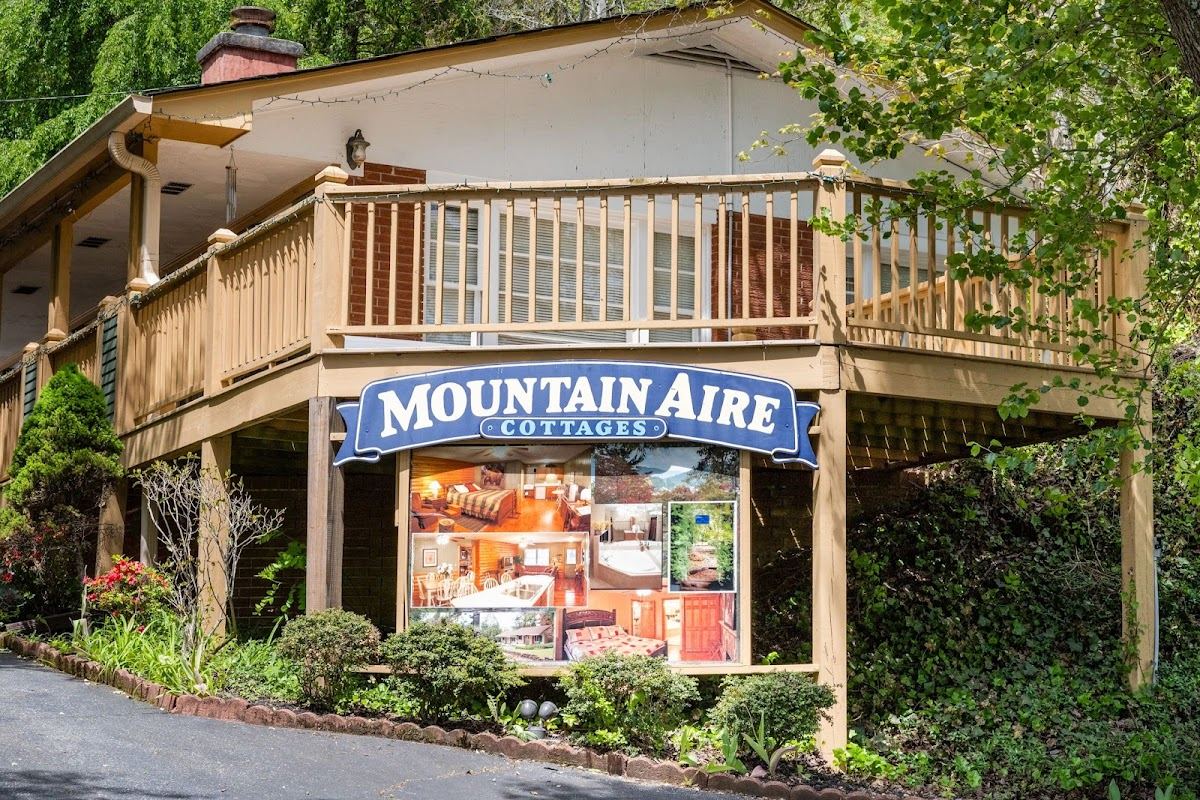 Mountain Aire Cottages, Inn, & Glamping