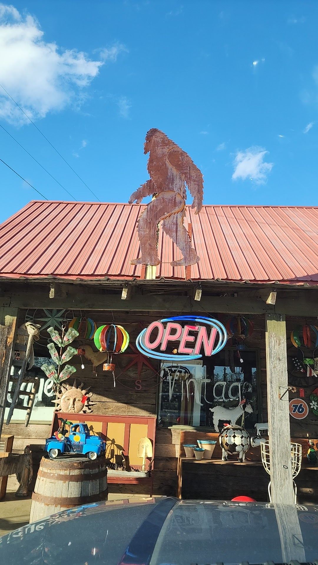 Red Barn Finds LLC