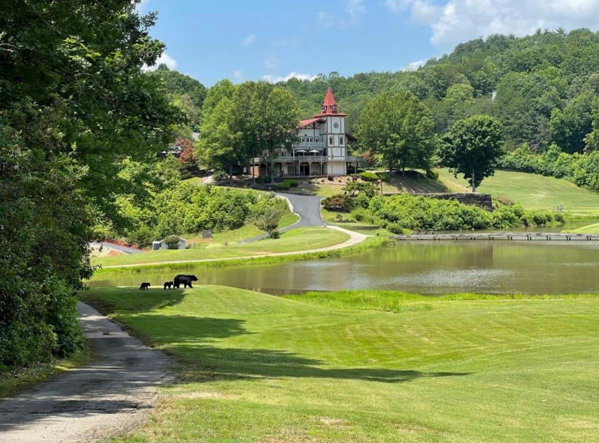 Valhalla resort and Golf in Innsbruck