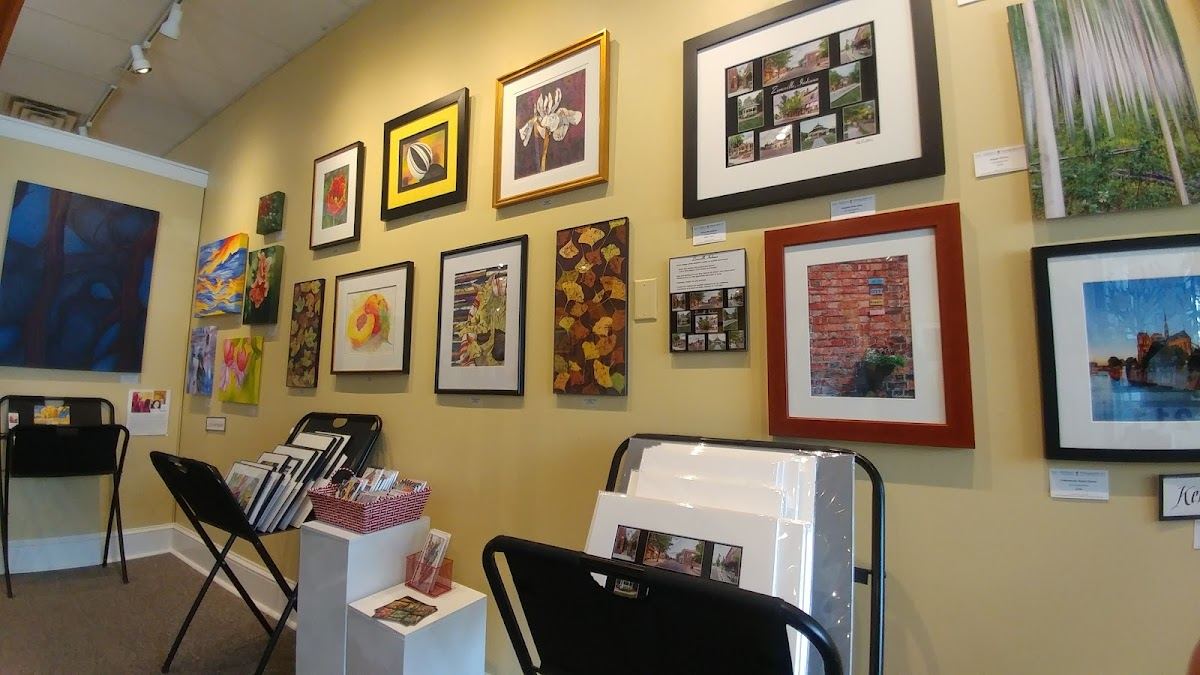 Art IN Hand Gallery