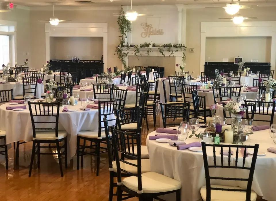 Edgewood Dining, Events, & Golf