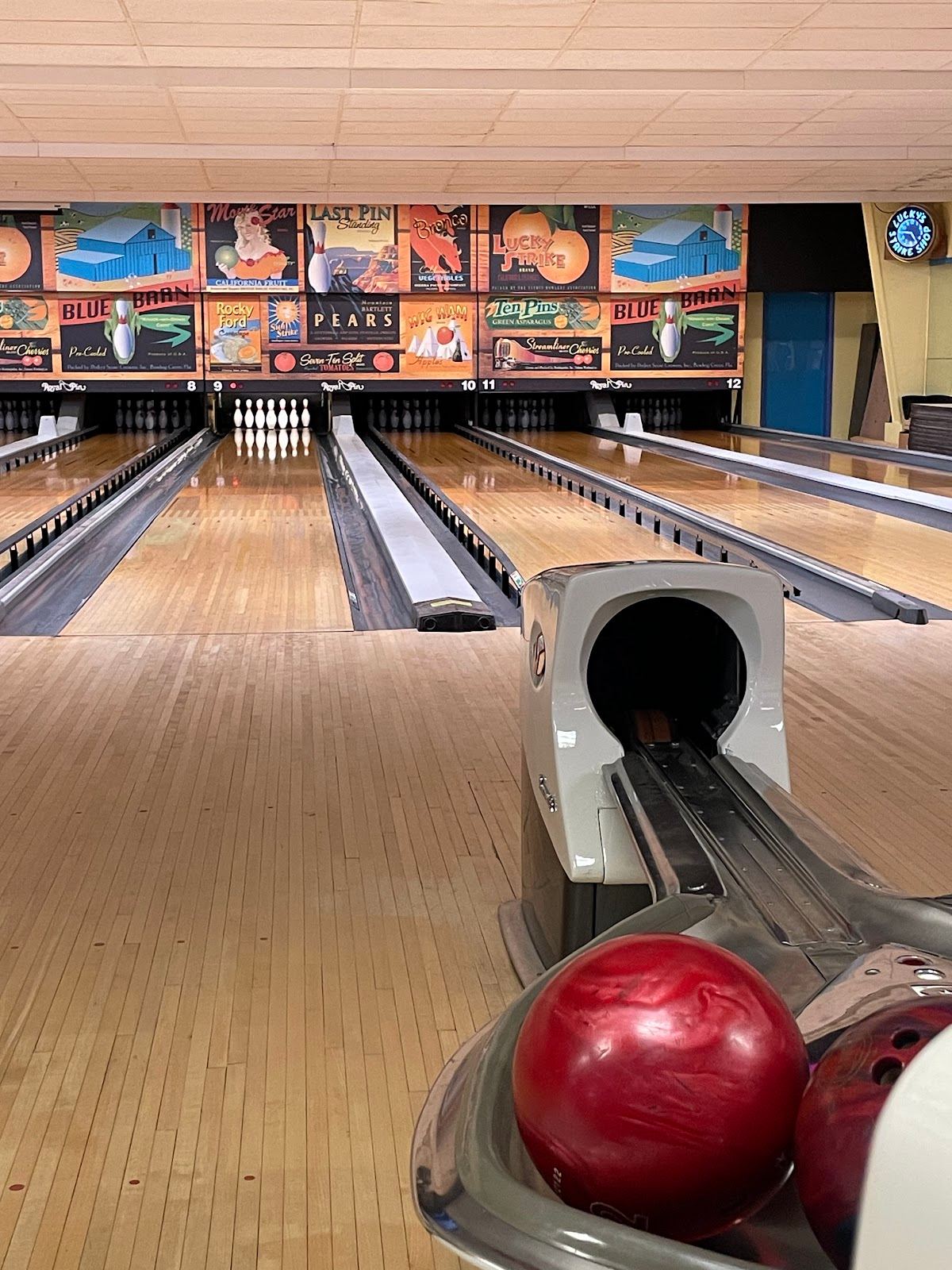 Lucky Strike Lanes